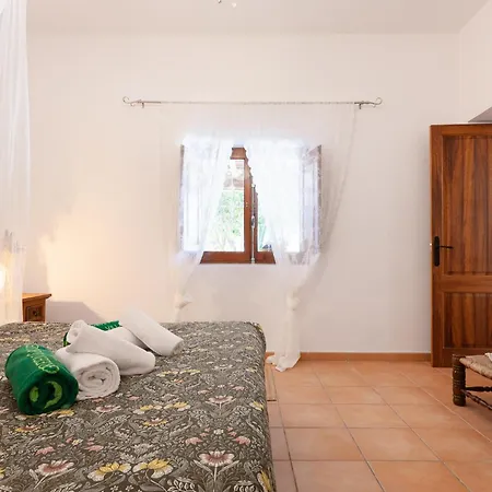 Torres * Santa Eularia des Riu